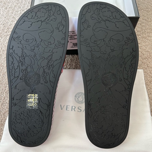 Versace slides NWT - Picture 4 of 8